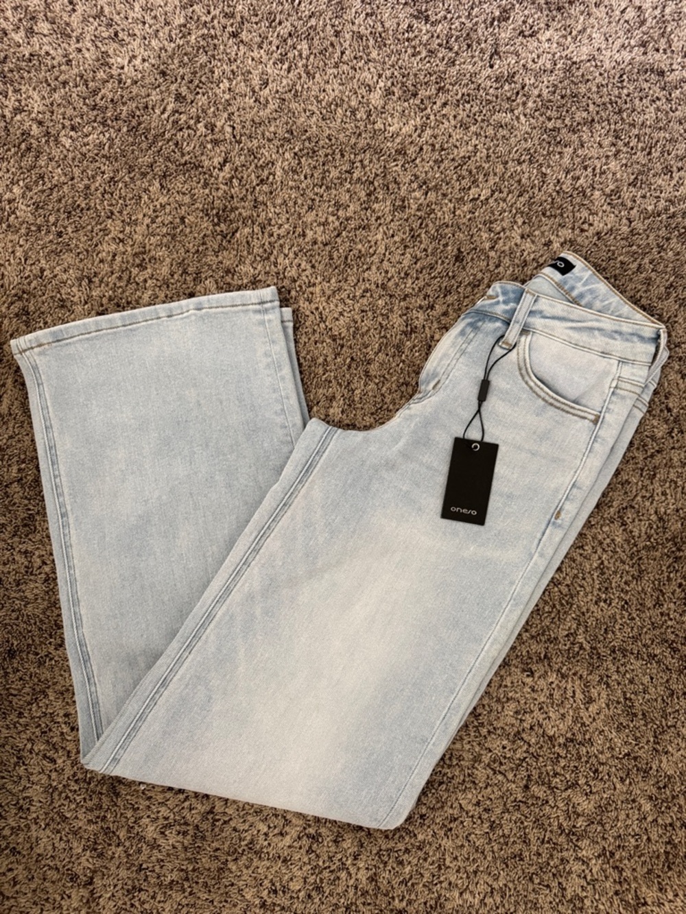 Oneso Mid Rise Wide Leg Jeans
NWT